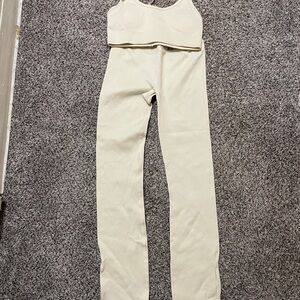 Botee: Cream Women's workout outfit